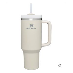 Stanley Cup — The Quencher Tumbler 40 oz. (Dune) - straw not included